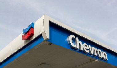 JPMorgan Says Chevron Investor Day Will Highlight Oil, Gas, LNG Market Dynamics - Chevron (NYSE:CVX)