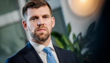 'Boliger er til at bo i – ikke til at drive skyggehotel': Regeringen vil skærpe reglerne for korttidsudlejning