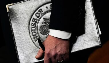 House gets back to work and quickly falls into a cycle of punishing its own