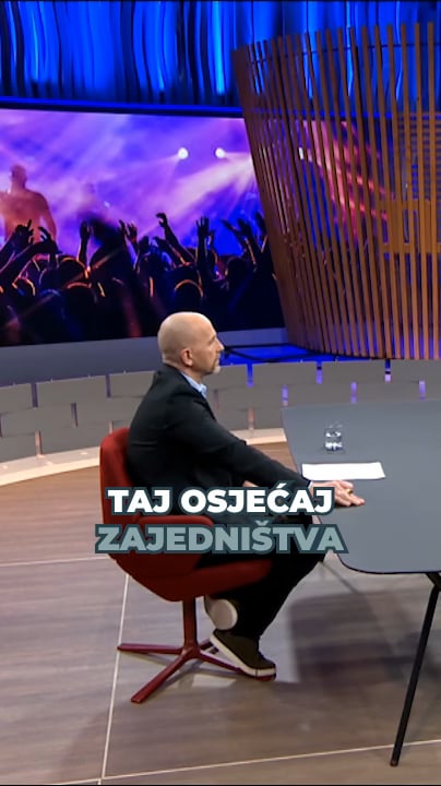 O podjelama u društvu i Thompsonu