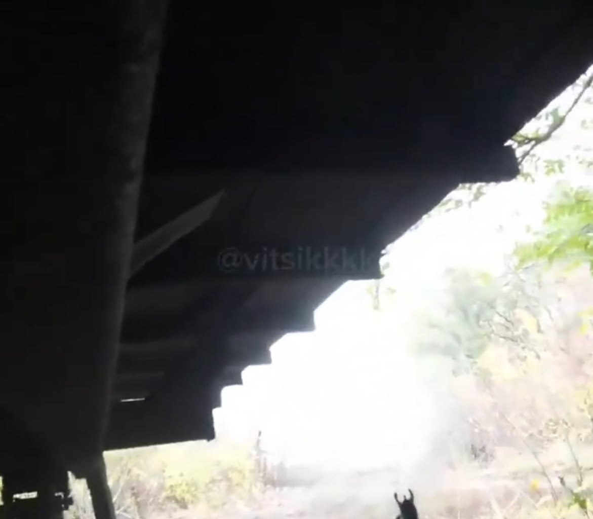 Ukrainian Combat medic Vitsiiik shows how intense and deadly the fighting in Pokrovsk is. Published 17.11.2025