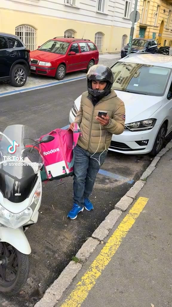 Může v této situaci kurýr vůbec něco dělat?