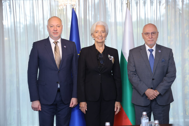 Bulgaria is prepared for smooth adoption of euro in January – PM Zhelyazkov – The Sofia Globe