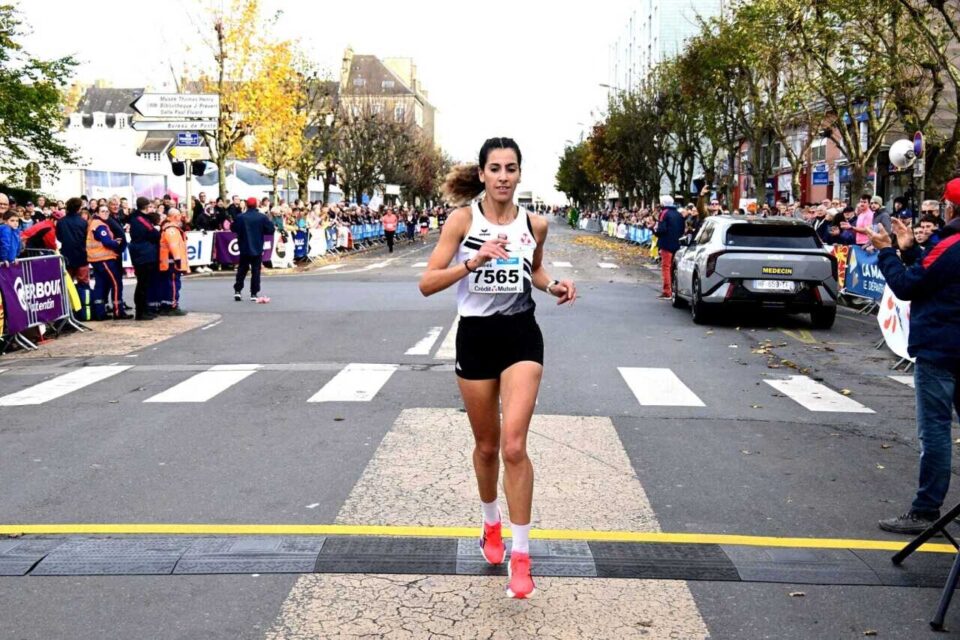 Soukaina Meskine conserve son titre dans la course des 5 km de Cherbourg.