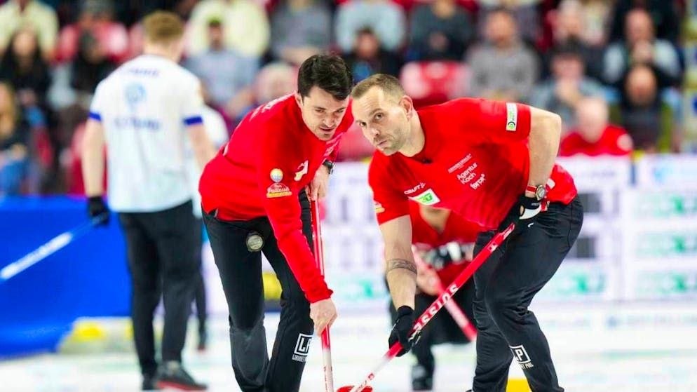 The Swiss curlers remain on course for the semi-finals at the European Championships in Finland