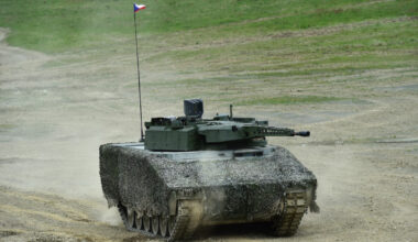 România va achiziționa 298 de vehicule de luptă pentru infanterie KF-41 Lynx de la Rheinmetall. Ce legătură are asta cu Budapesta