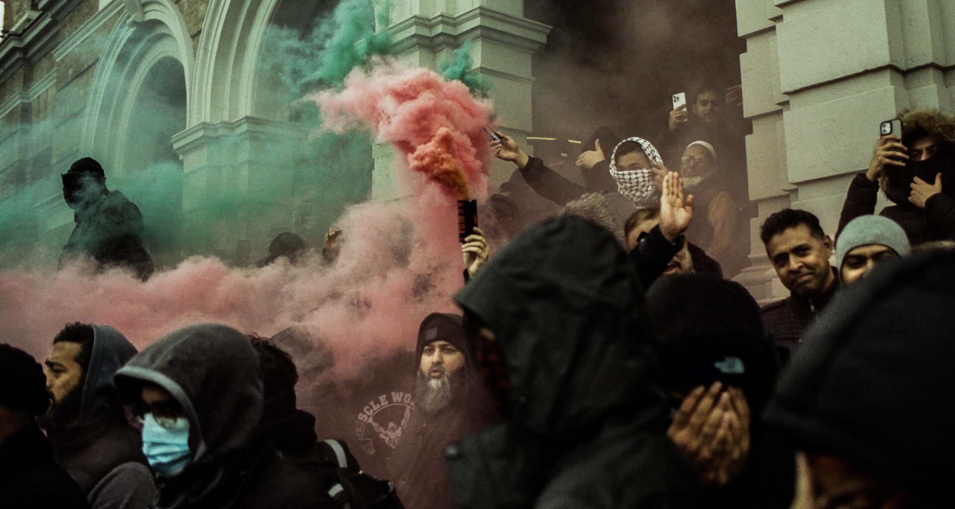 Nigel Farage Sparks Outrage After Calling Whitechapel Protest a 'Foreign Invading Army'