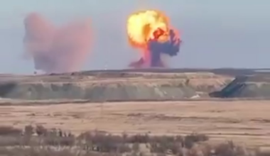 Detailed video of the failed launch of a Russian missile, likely a UR-100N, from the Yasny launch site near Orenburg. 28.11.2025