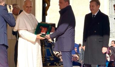 Azerbaijan's FM discusses interfaith dialogue with Pope Leo XIV