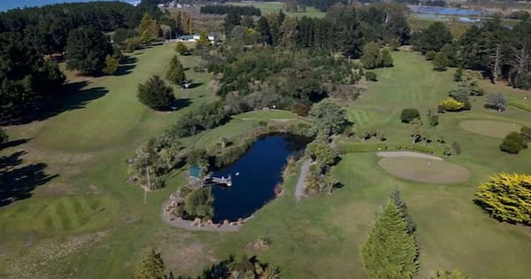 Divided council agrees to pay $1.4m for golf course access road