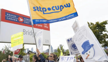 Canada Post and union strike deal in principle as holiday crush nears