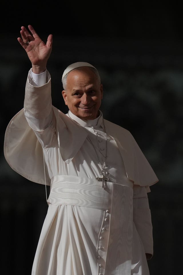 Pope Leo waving