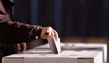 Élection municipale | « J'aime pas vraiment la position que j'ai eu » -Jean Tremblay — 95.7 KYK