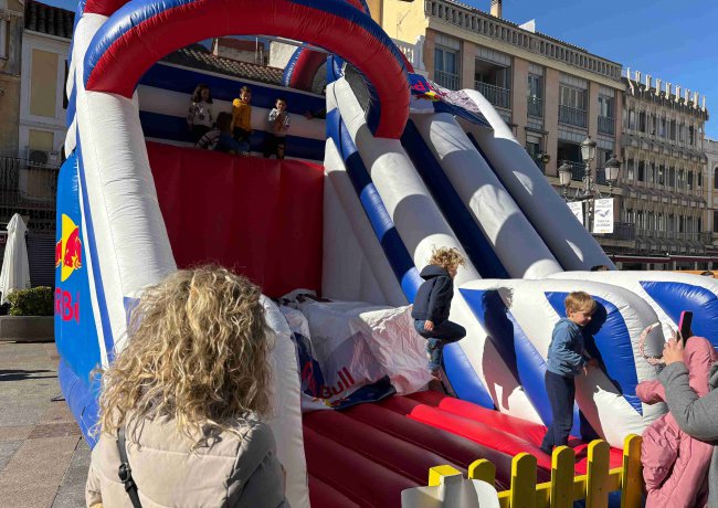 Ciudad Real celebra el Día de los Derechos de la Infancia con talleres, juegos e hinchables gratuitos en la Plaza Mayor
