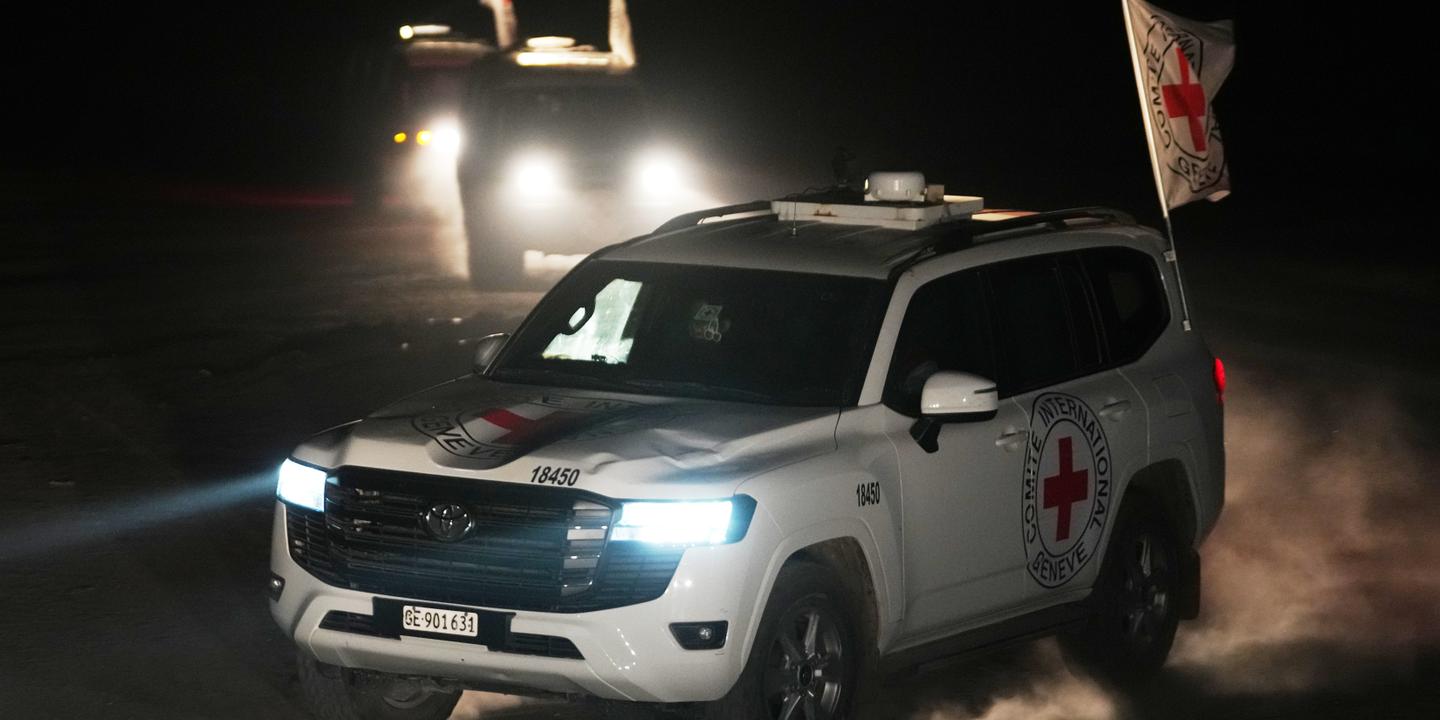 les corps de trois otages remis par le Hamas à Israël ; le général israélien chargé des otages met fin à ses fonctions