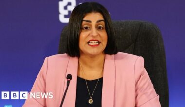 Refugees to face 20-year wait to settle permanently under asylum reforms