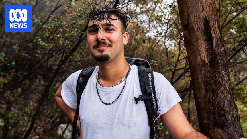 First Hike Project helps refugees experience hiking in Australia's bushland for the first time