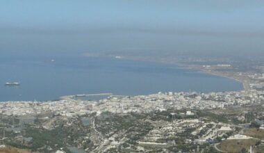 Saudi oil tanker carrying 90,000t of crude oil arrives at Syria port