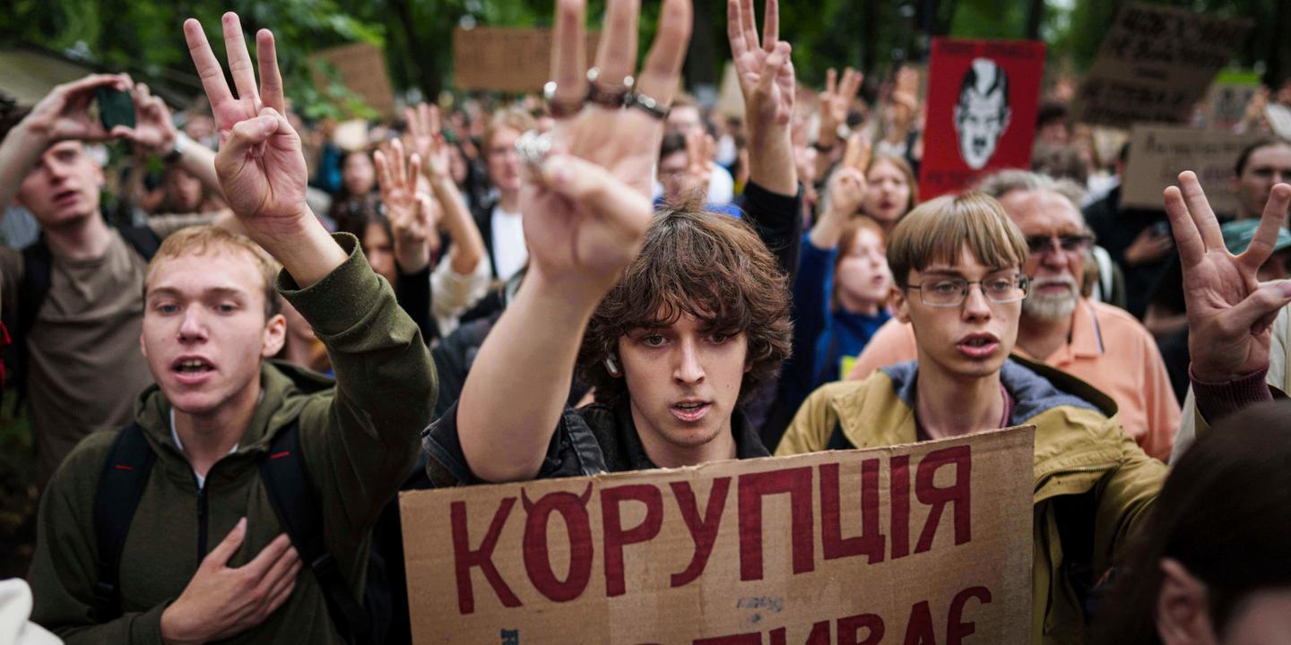 EN DIRECT, guerre en Ukraine : un proche de Volodymyr Zelensky accusé d’orchestrer un vaste système de corruption - Le Monde.fr