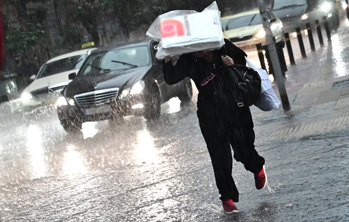 Πλησιάζει η νέα κακοκαιρία τύπου «Π» από την Τρίτη – Οι περιοχές που θα επηρεαστούν