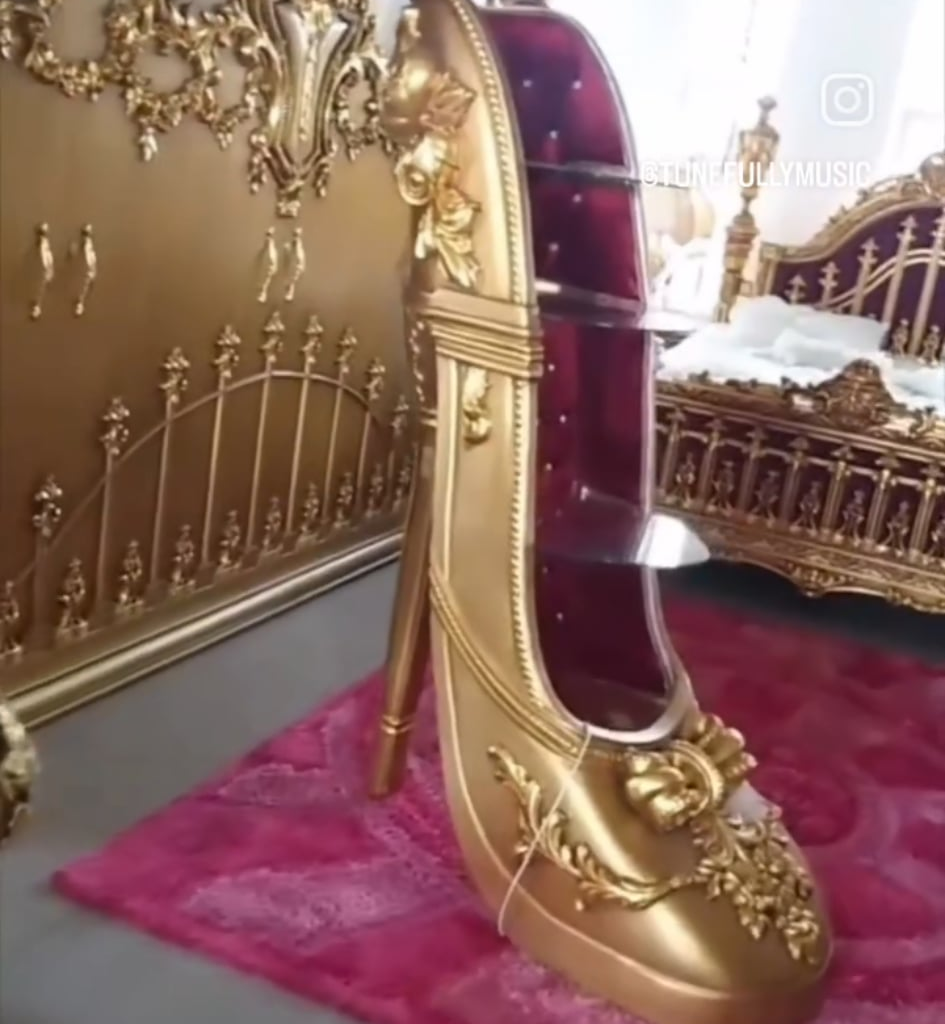 "Bro, how did you know I was Romanian? "