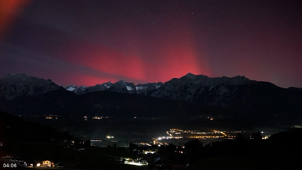 Aurora Borealis: Rare red and pink lights seen across Europe from Ireland to Austria
