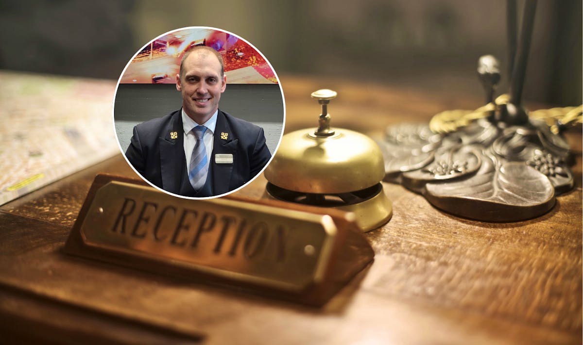 Was ist ein Hotel-Concierge? «Ein Geheimagent, der das Unmögliche möglich machen kann», sagt Étienne Plancher. Was ist ein Hotel-Concierge? «Ein Geheimagent, der das Unmögliche möglich machen kann», sagt Étienne Plancher.