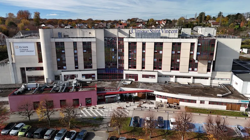 La clinique Saint-Vincent à Besançon (Doubs)
