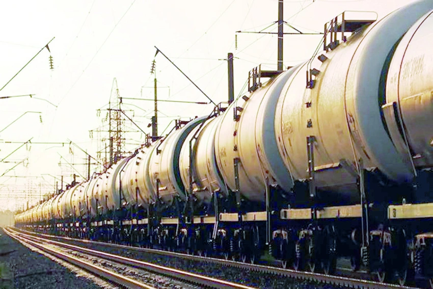 Azerbaijan exports nearly 588,000 tons of petroleum products in January–October