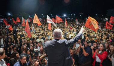 cover Time to choose dialogue over division