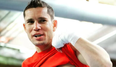 Carlos Cuadras announces retirement after loss in Japan