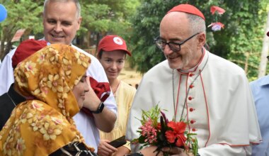 Cardinal Michael Czerny brings hope to Bangladesh’s displaced Catholics and Rohingya refugees
