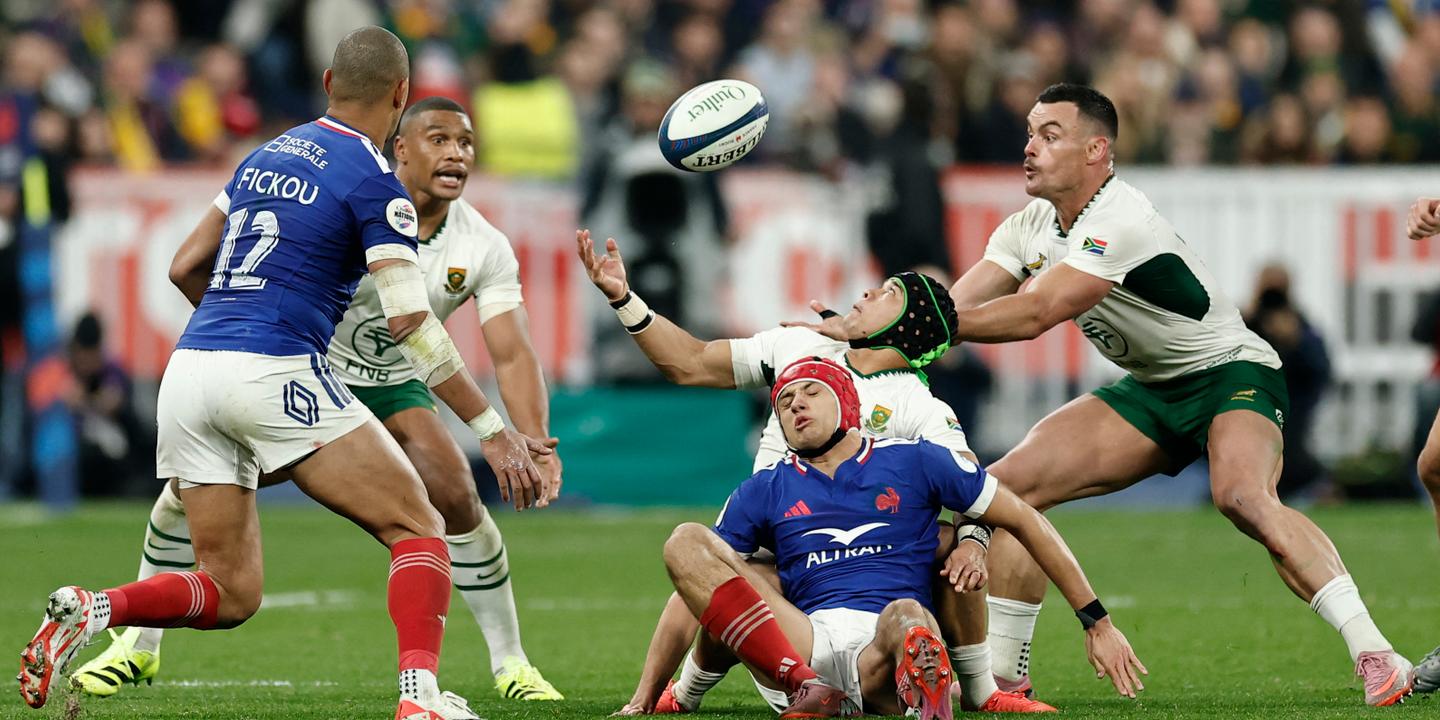 les Bleus légèrement devant des Springboks réduits à 14