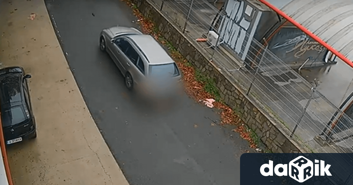 Шофьор прегази и после влачи жена в Бургас