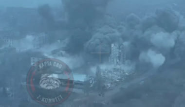 Russian FAB-3000 hits apartment complex in Ukrainian controlled Minohrad causing massive explosion