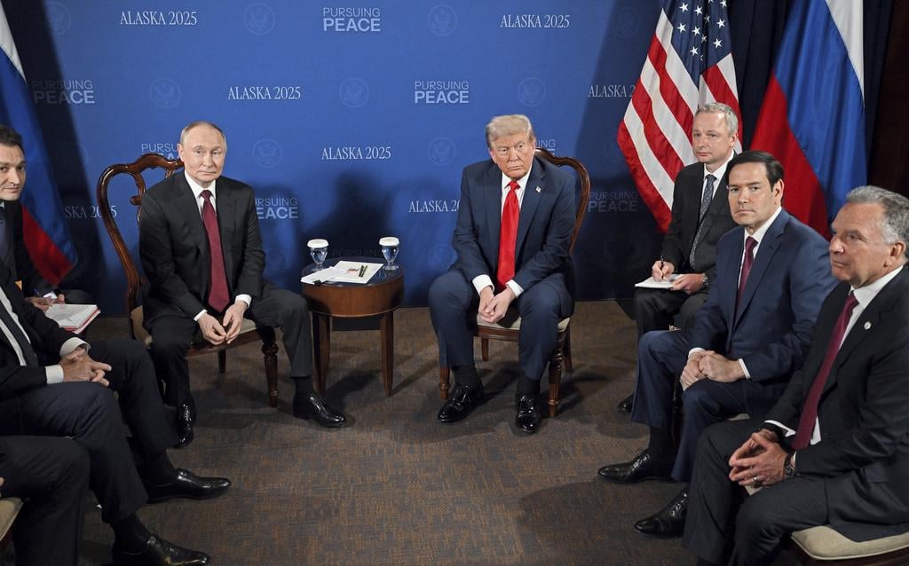 ‘Just Staggering’: Trump Aide’s Leaked Phone Call With Putin Advisor Stuns Pundits