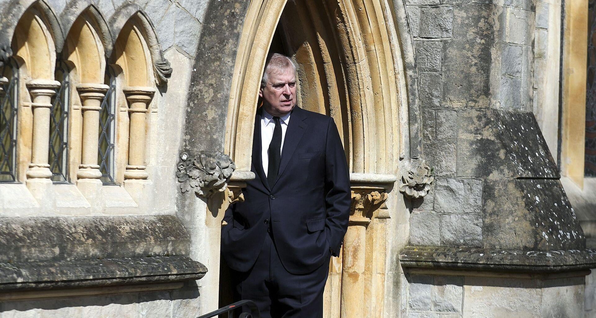 Royal Source Says the Number of "Amazon Deliveries" Going to Royal Lodge Is "Unbelievable" Amid Andrew Eviction, Says He Has “So Much Shit”