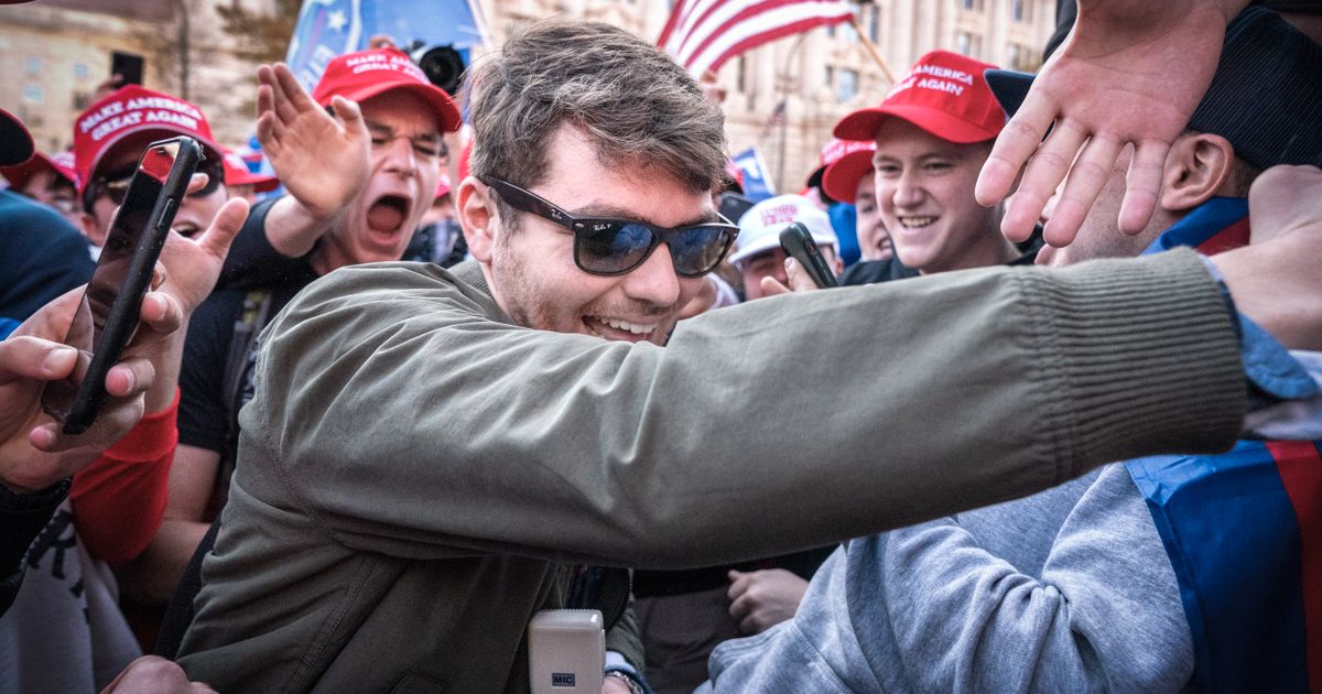 Nick Fuentes splittrar Trumps Magarörelse