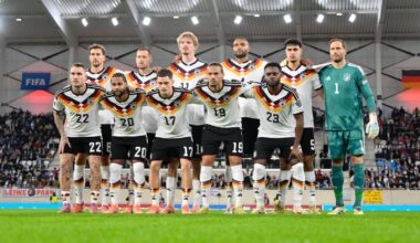 Neues DFB Trikot 2026 & Aufstellung - Die deutschen Nationalspieler vor dem Fußballspiel der Gruppe A der Europa-Qualifikation zur Weltmeisterschaft 2026 zwischen Luxemburg und Deutschland am 14. November 2025 (Foto: JOHN THYS / AFP)
