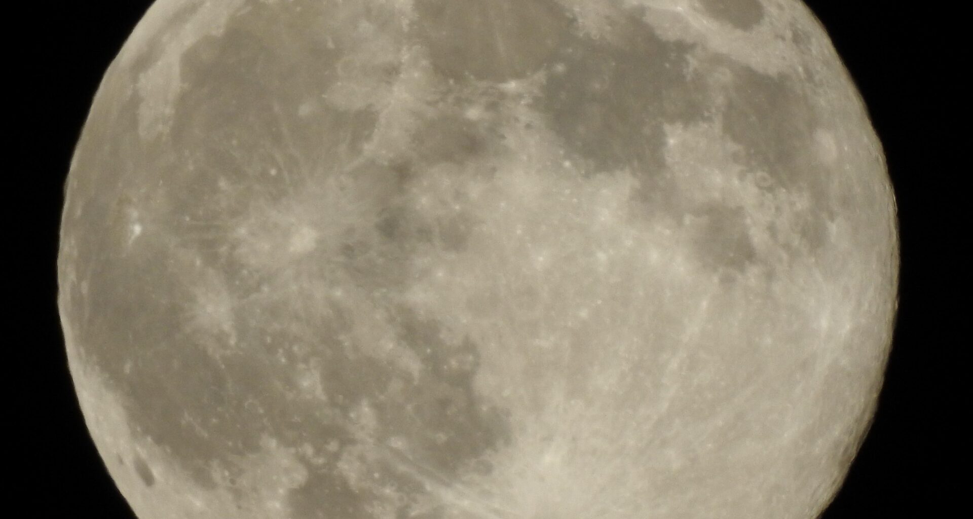 Der Mond über Ostwestfalen