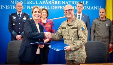 Dutch, Romanian leaders at agreement signing