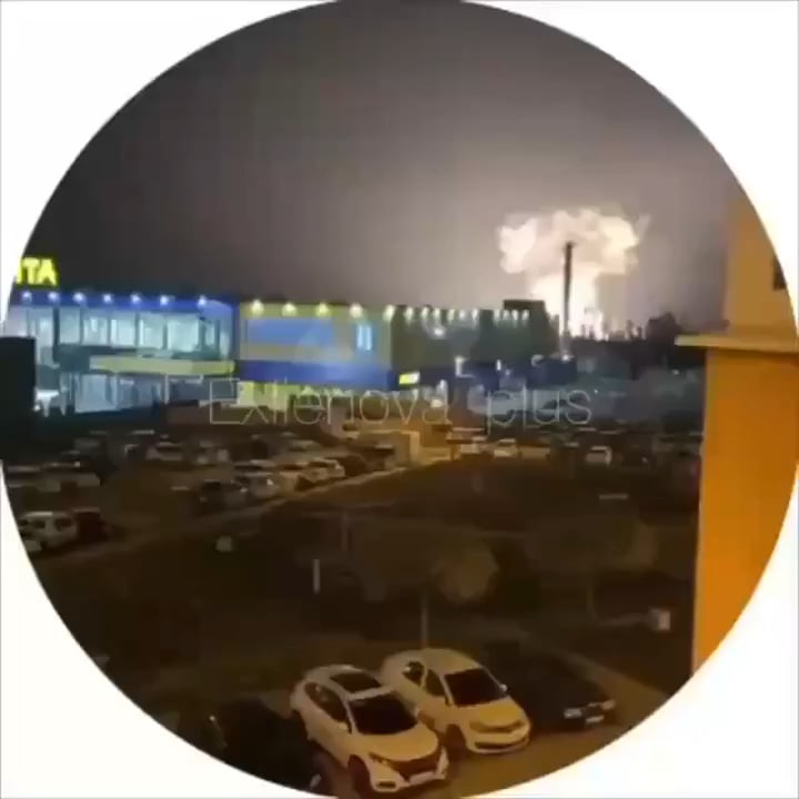 Novorossiysk. Another angle. According to OSINT data, at the moment of the strike on the S-400 positions, there could have been up to seven launchers. And if this is confirmed by satellite images, it will likely become the largest simultaneous strike on Russian air defense systems.