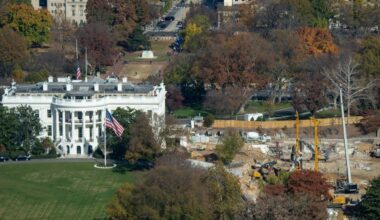 The National Desk dark theme brand icon