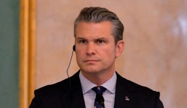 GOP senators to join Democrats in investigating Pete Hegseth ‘kill everybody’ allegations