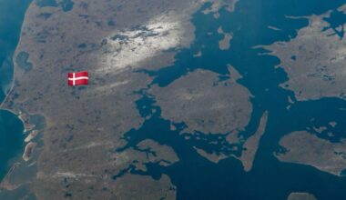 Europe's internal borders disappeared because they were imaginary lines dividing the same people. The next step is to federalize