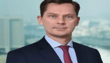 eric robertsen global head of research and chief strategist at standard chartered bank photo file