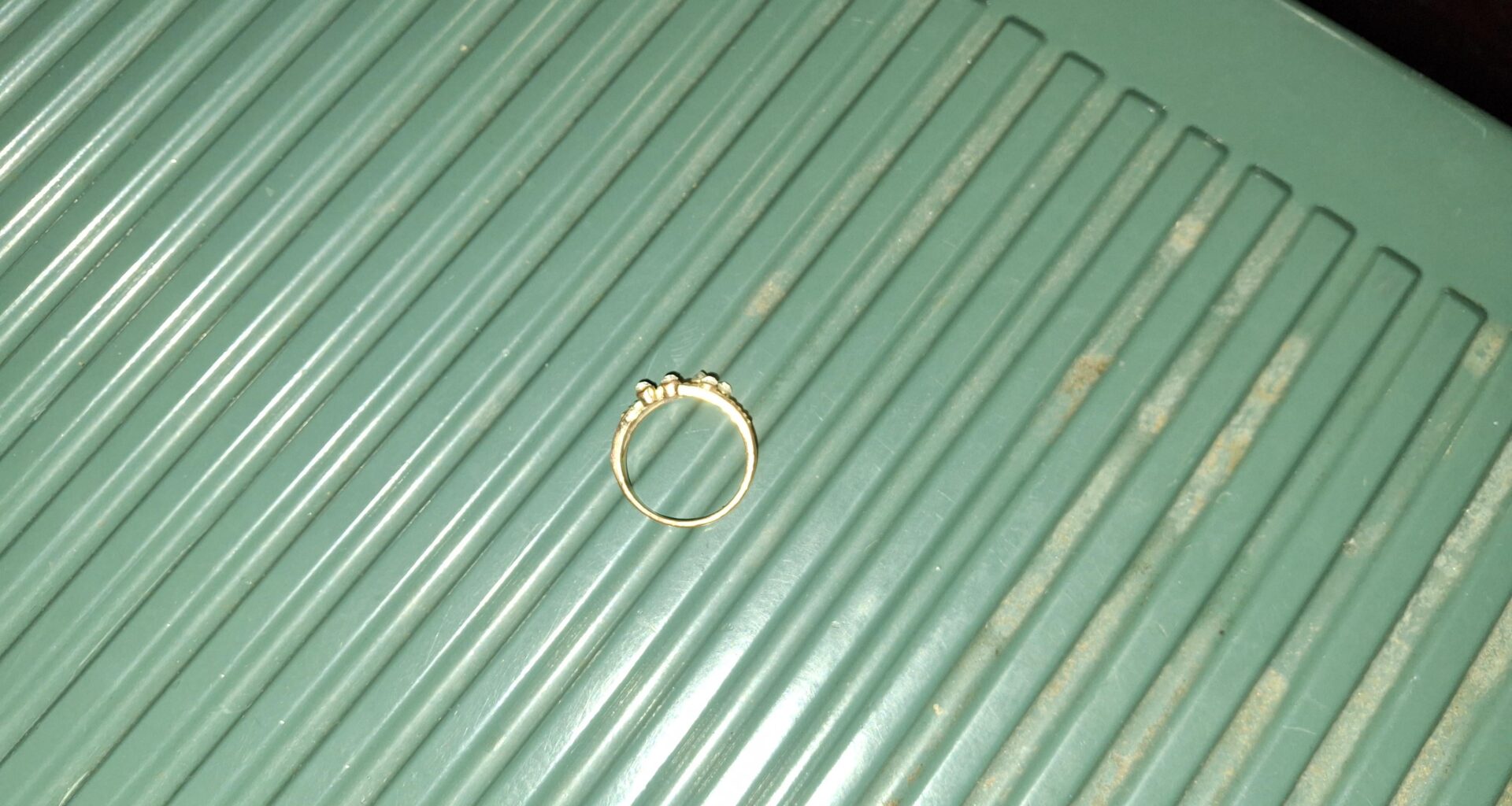 Someone left a ring at a bus stop, what do I do? How can I return it?