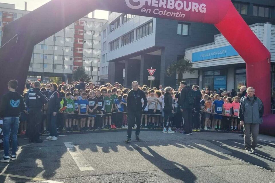 Les « gamins » et les « gamines » sur la ligne de départ.