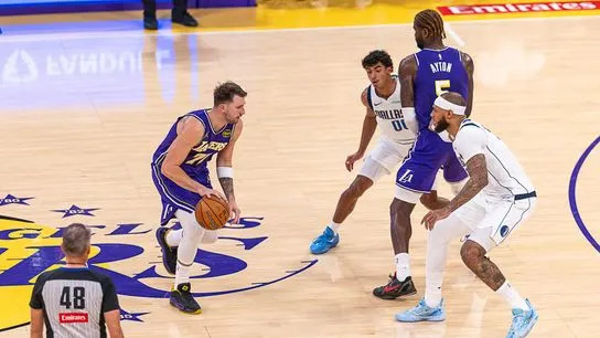 Los Angeles Lakers Guard Luka Doncic (77) during an NBA basketball game against the Dallas Mavericks, Friday November 28th, 2025 in Los Angeles, California.
