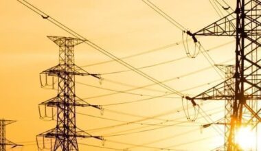 Nigeria Bets Big on Renewables as Oil Troubles Deepen